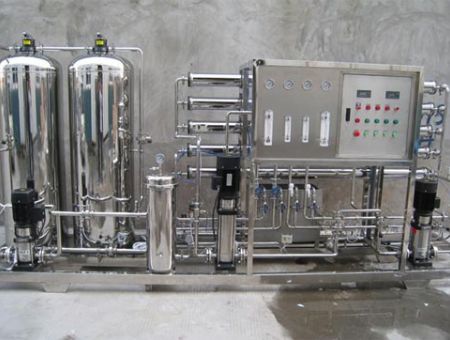 點(diǎn)擊查看詳細(xì)信息<br>標(biāo)題：反滲透設(shè)備 閱讀次數(shù)：3533